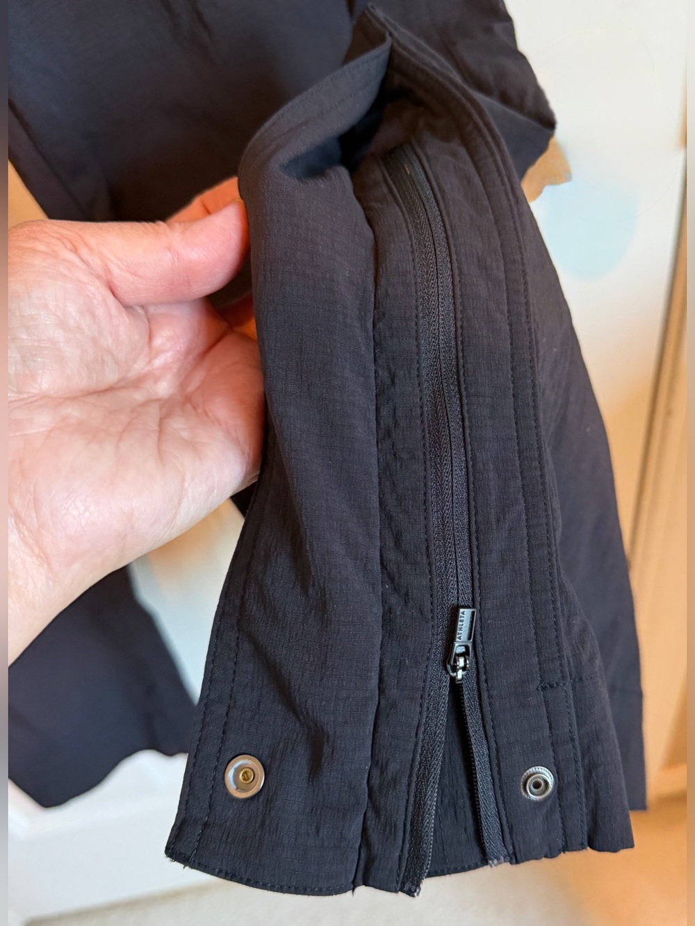 Athleta Trekkie Hike Pants Size 14 Black Very GUC - Picture 4 of 7